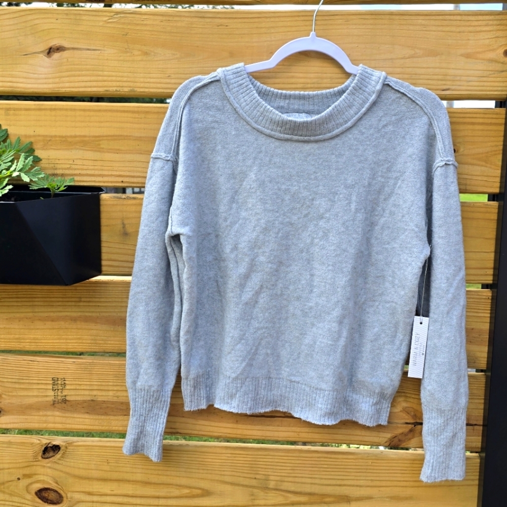 NWT Gray Warm & Cozy Lifestyle Sweater Size Medium 0008